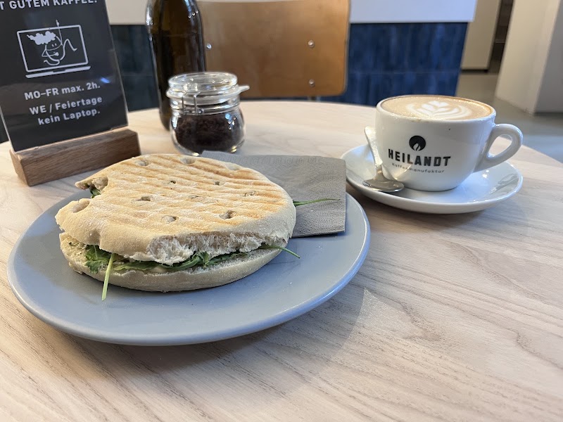 HEILANDT | Café Nippes, Cologne