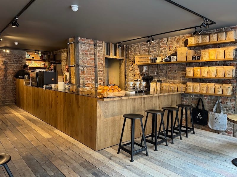 THE BARN Café Charlotte Street, London