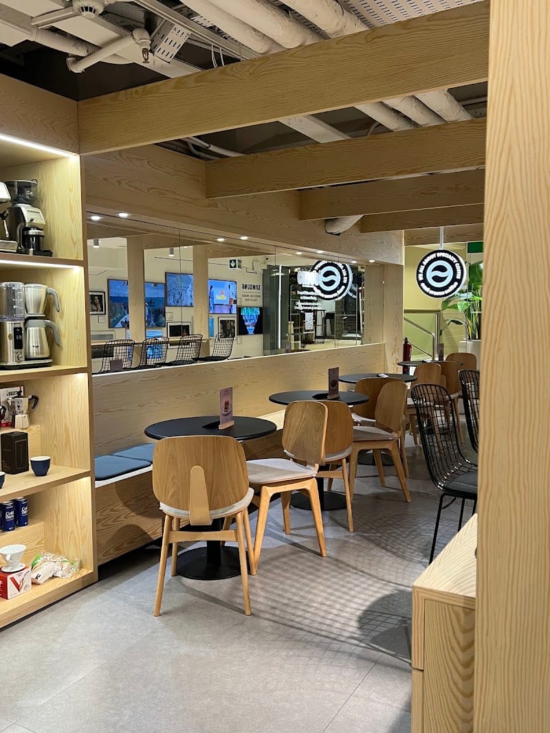 East Crema Coffee Castellana (Specialty Coffee Madrid), Madrid