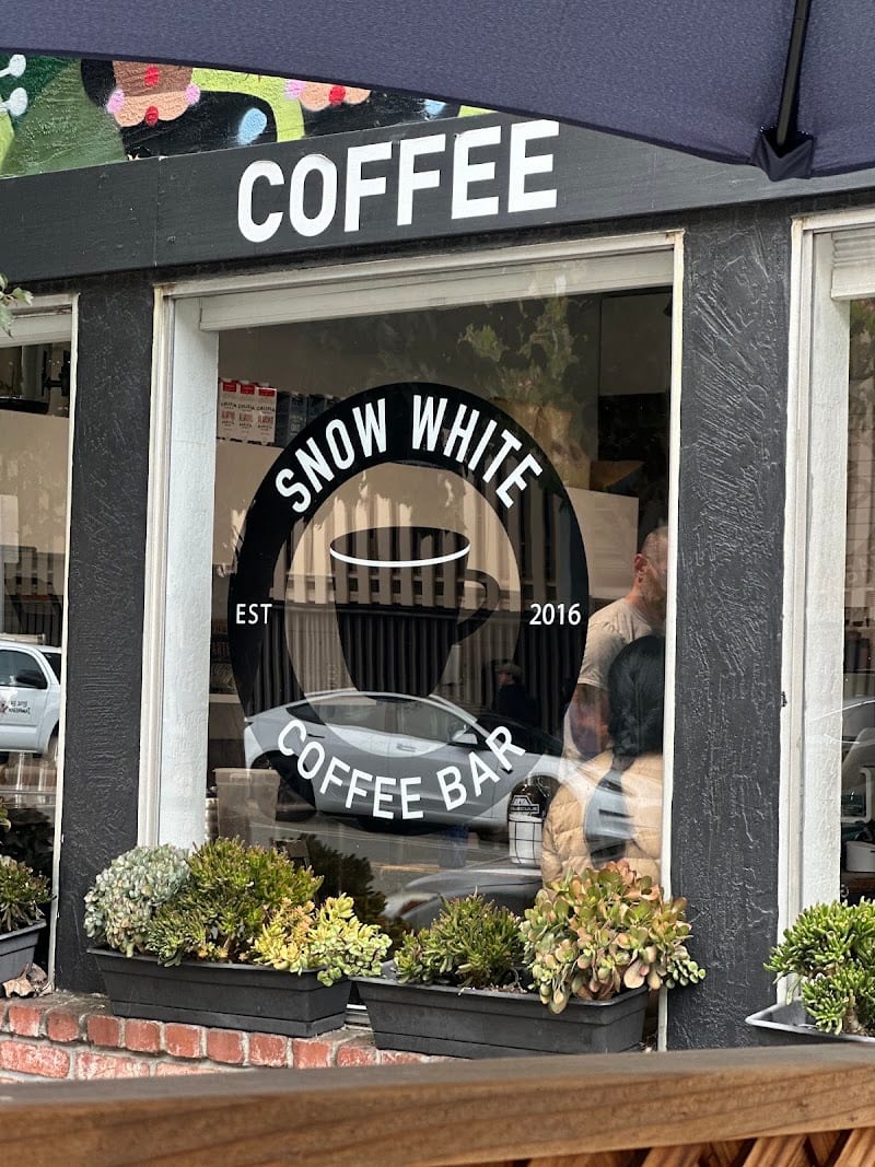 Snow White Coffee, Oakland