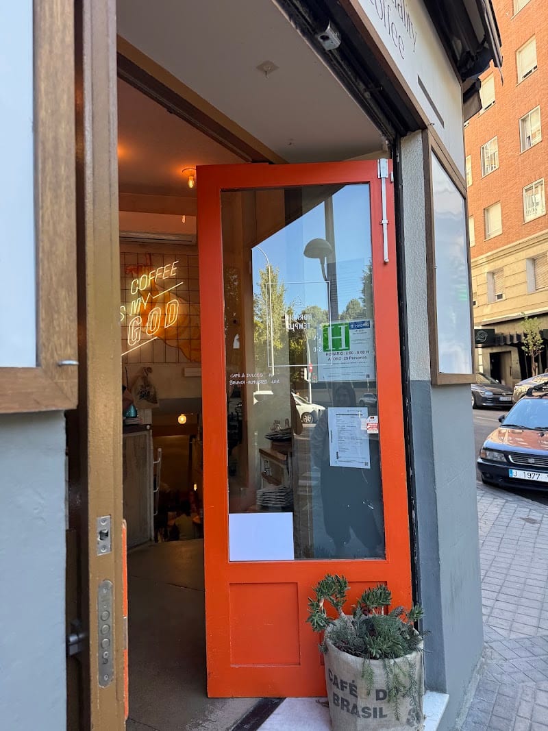 Religion Coffee & EATERY, Madrid