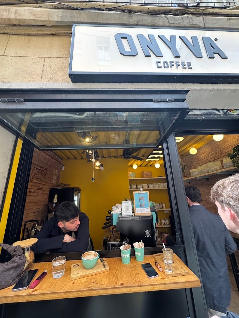ONYVA COFFEE LES CORTS | Cafe de Especialidad | Coffee Roaster propio, Barcelona