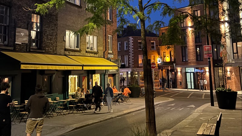 Two Pups, Dublin