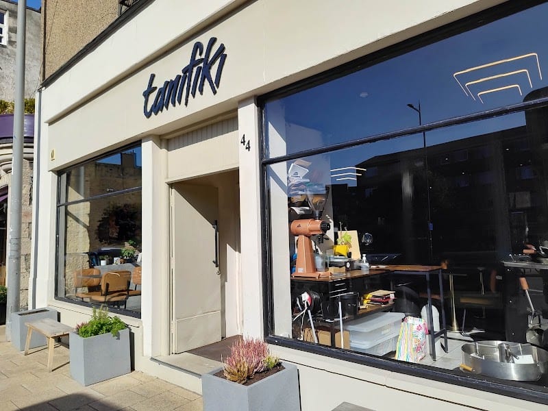 Tanifiki, Edinburgh