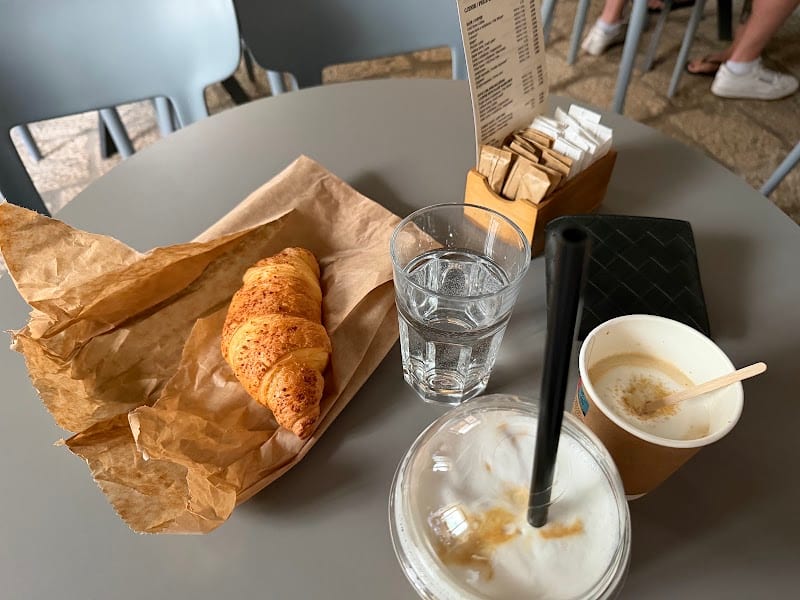 D16 Coffee, Split
