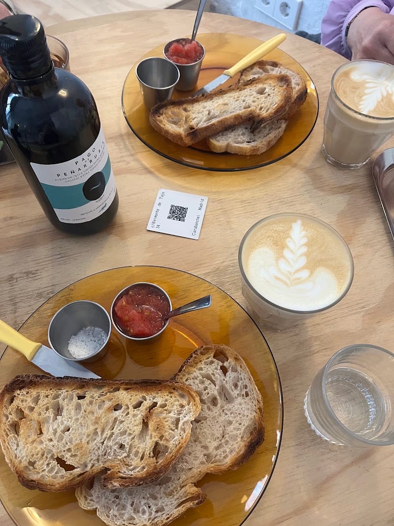 Holgura Cafe, Madrid