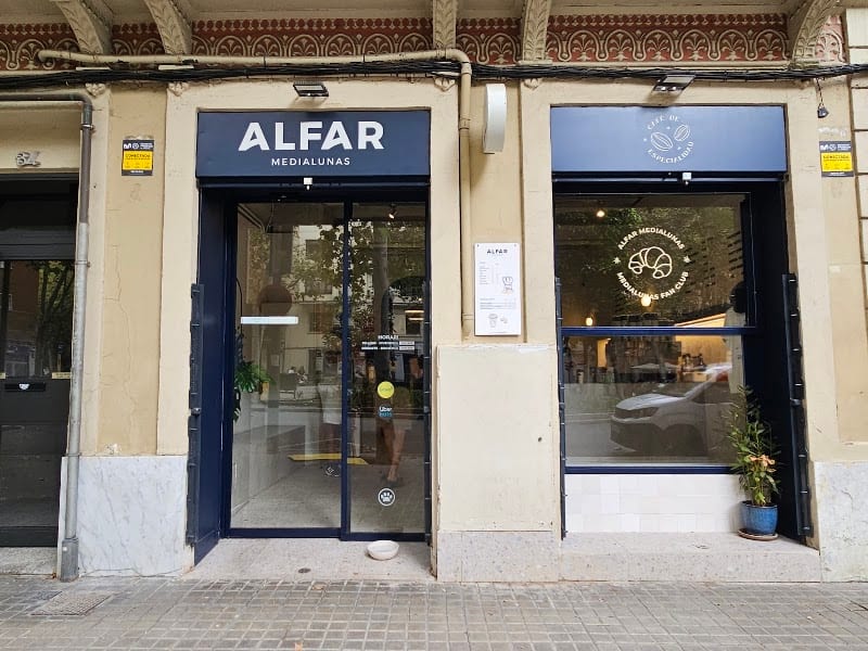 ALFAR - Medialunas y Café | Poblenou, Barcelona