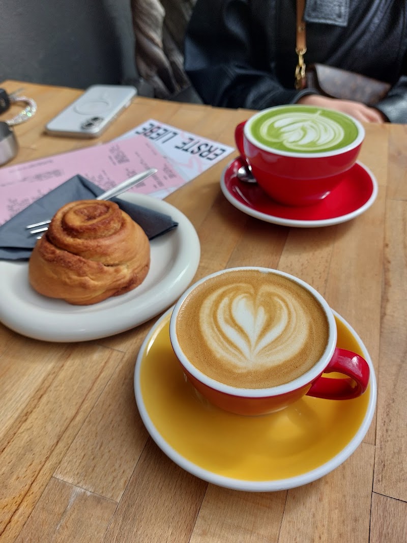 Erste Liebe - specialty coffee | breakfast | natural wine, Cologne