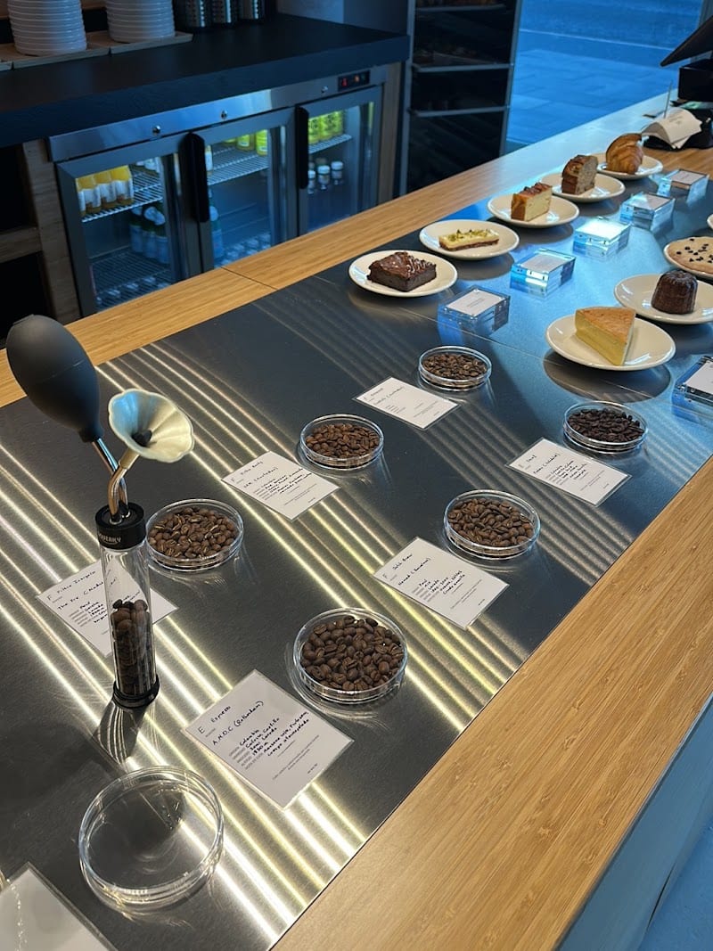 We Are Ōfi Café - Valdebebas Specialty Coffee & Brunch, Madrid